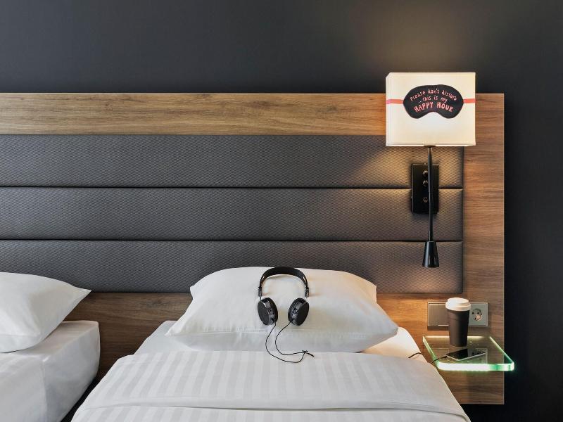 Moxy Copenhagen Sydhavnen image