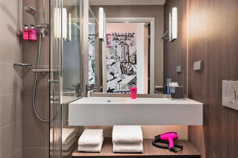 Moxy Copenhagen Sydhavnen image