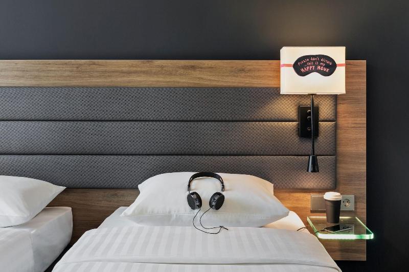 Moxy Copenhagen Sydhavnen image
