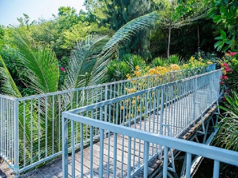 Casa Marina Resort image