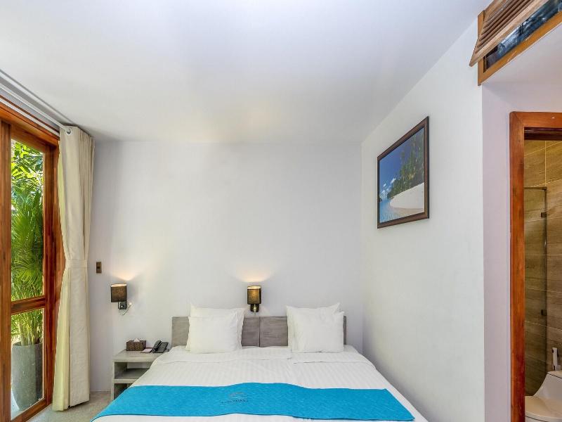 Casa Marina Resort image