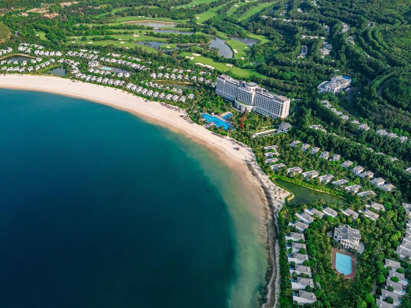 Nha Trang Marriott Resort & Spa, Hon Tre Island image
