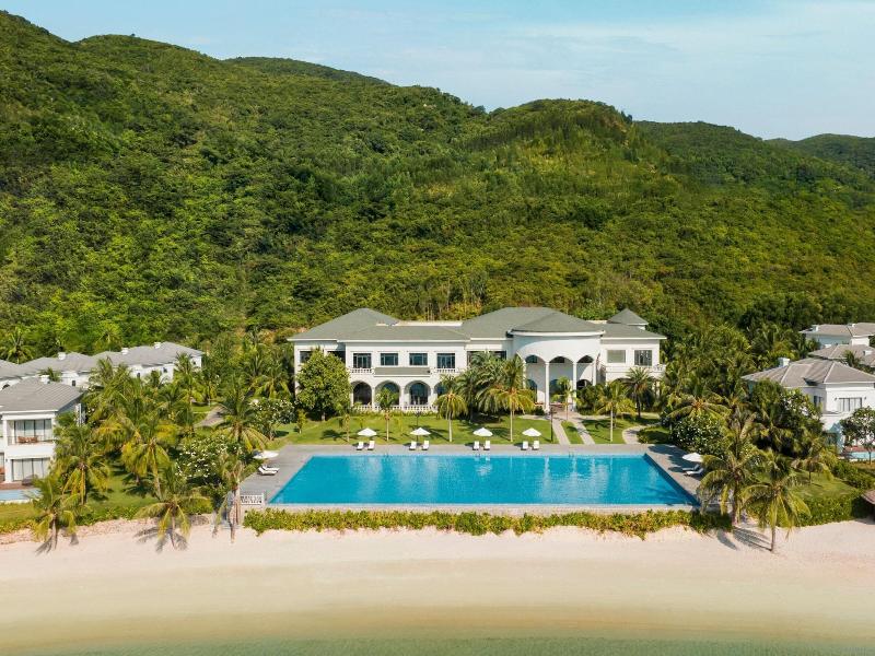 Nha Trang Marriott Resort & Spa, Hon Tre Island image