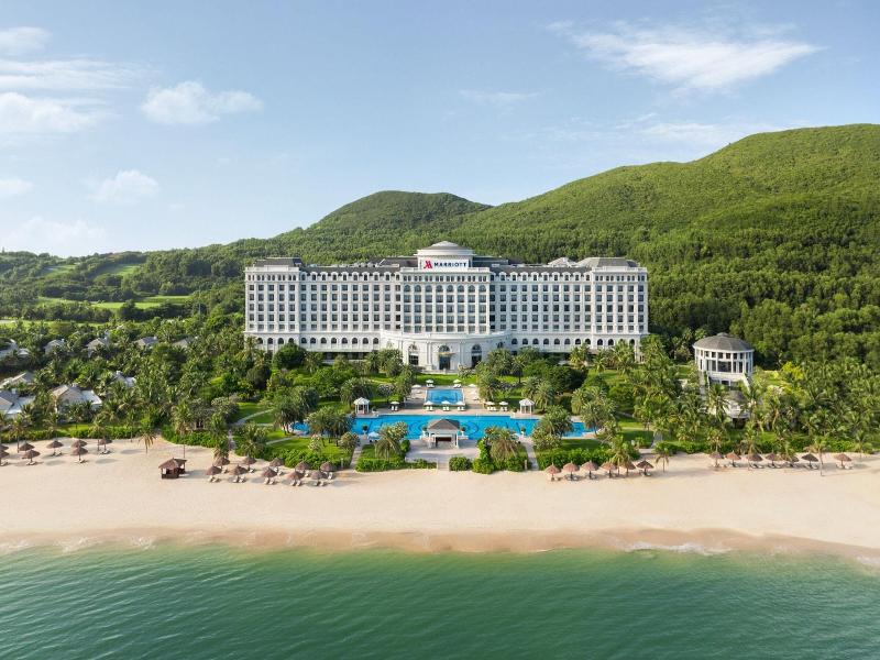 Nha Trang Marriott Resort & Spa, Hon Tre Island image