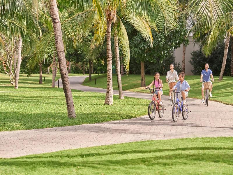 Nha Trang Marriott Resort & Spa, Hon Tre Island image