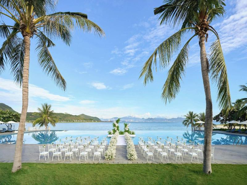 Nha Trang Marriott Resort & Spa, Hon Tre Island image