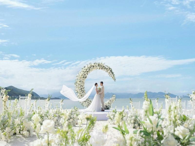 Nha Trang Marriott Resort & Spa, Hon Tre Island image