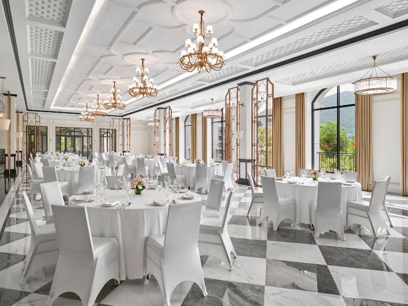 Nha Trang Marriott Resort & Spa, Hon Tre Island image