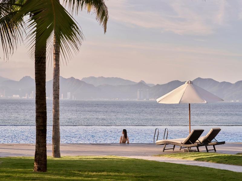 Nha Trang Marriott Resort & Spa, Hon Tre Island image