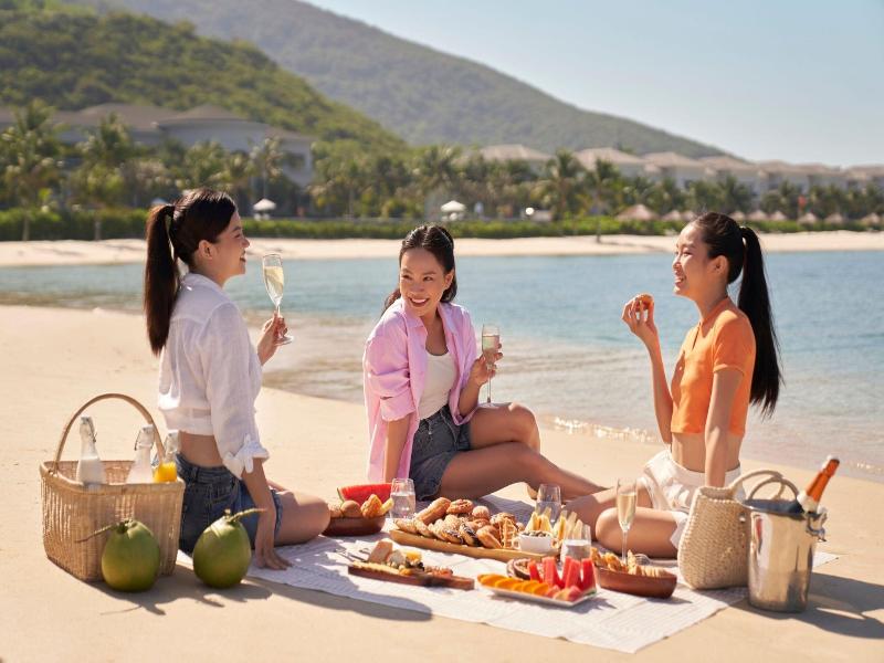 Nha Trang Marriott Resort & Spa, Hon Tre Island image