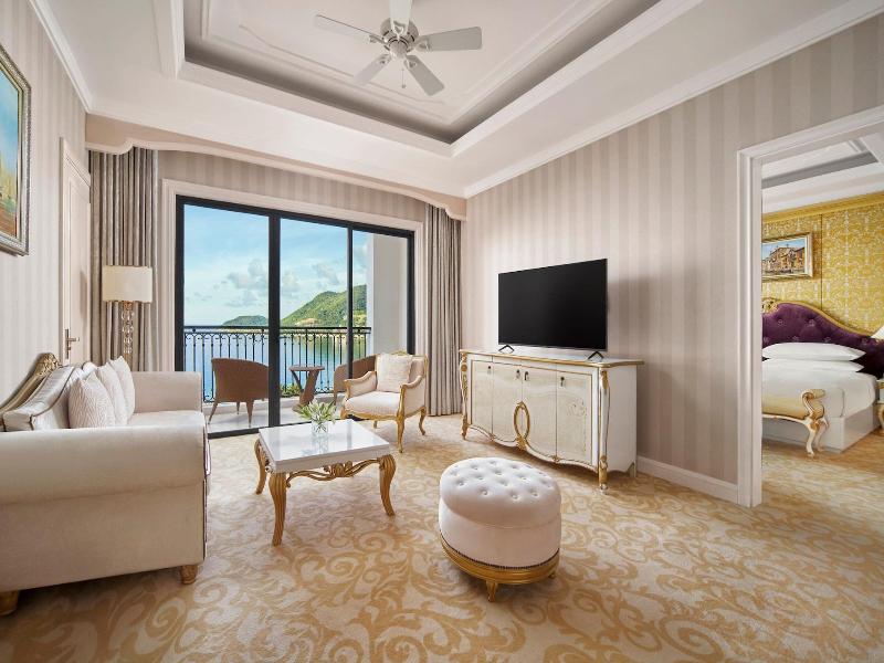 Nha Trang Marriott Resort & Spa, Hon Tre Island image
