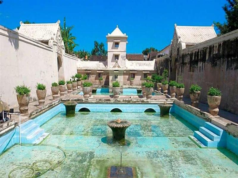Grand Marto Hotel image
