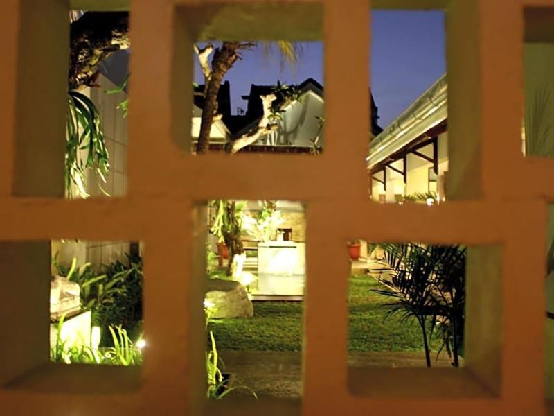 Grand Marto Hotel image