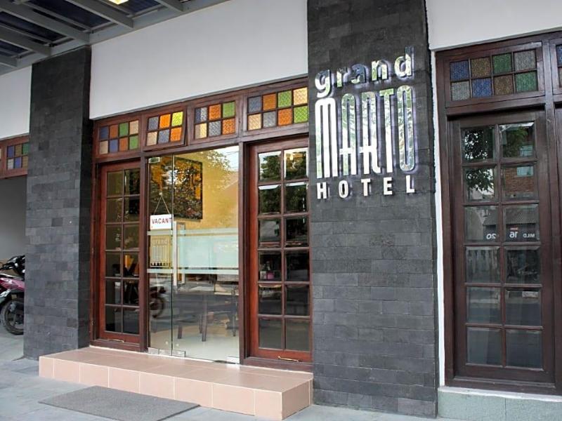 Grand Marto Hotel image