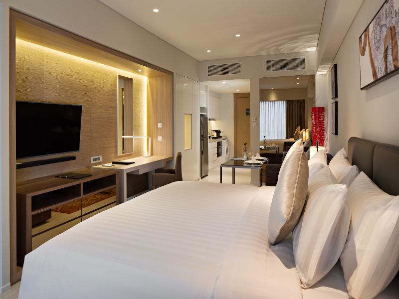 Oakwood Hotel Residence Surabaya image