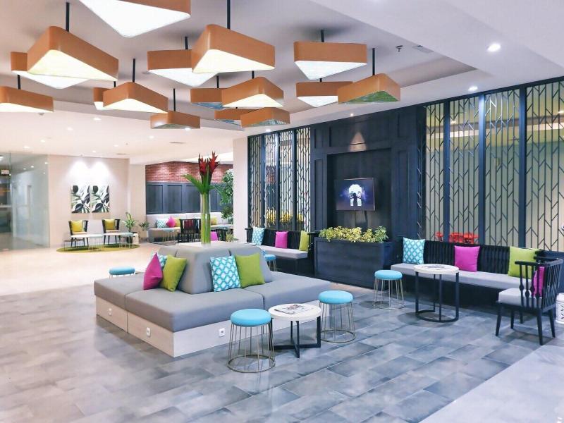 PALM PARK Hotel Surabaya image