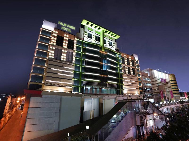 PALM PARK Hotel Surabaya image