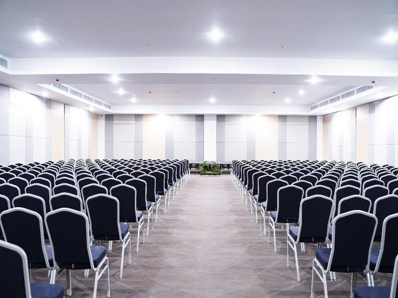 PALM PARK Hotel Surabaya image
