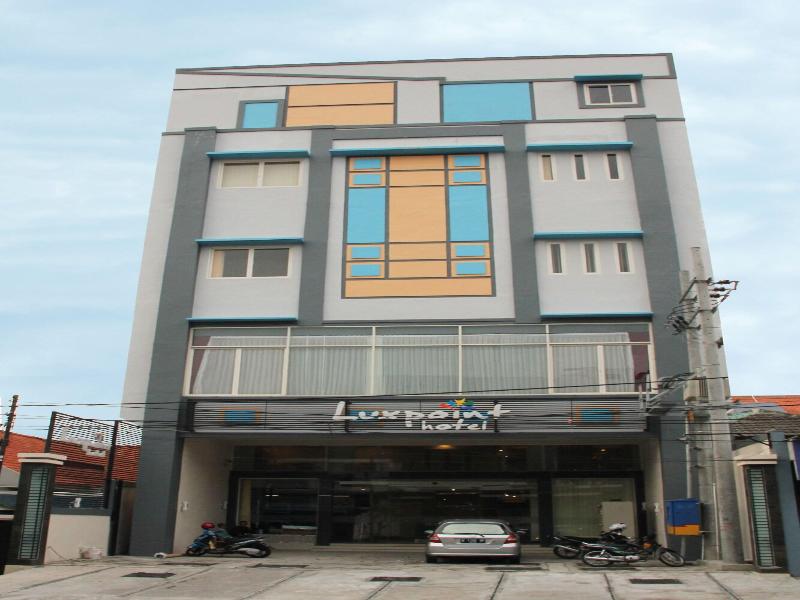 Luxpoint Hotel Surabaya image