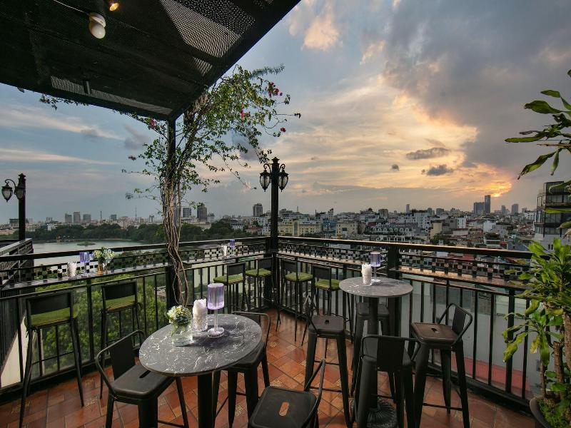 Trang Trang Premium Hotel image