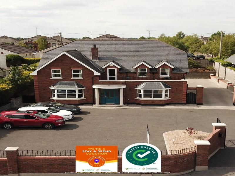 Caravogue House image