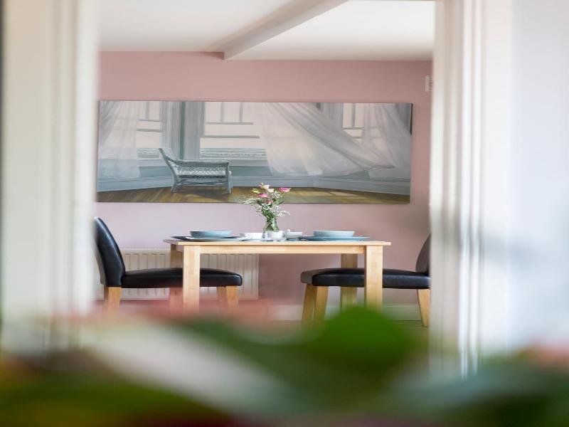 Caravogue House image