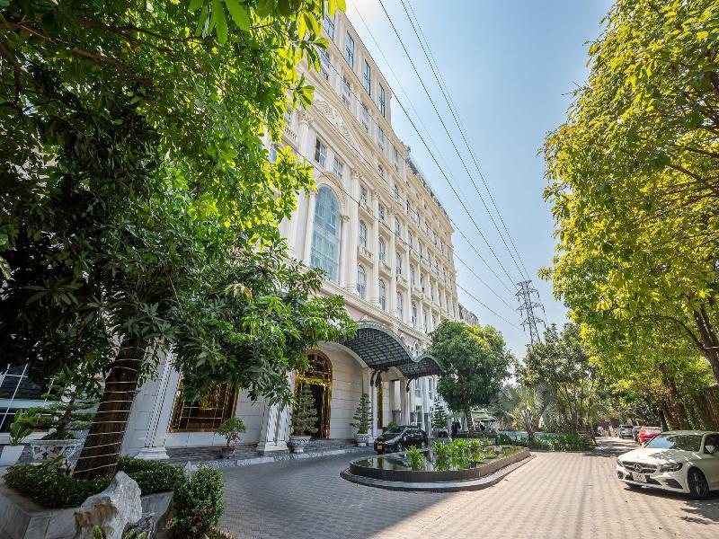SONATA RESIDENCE image