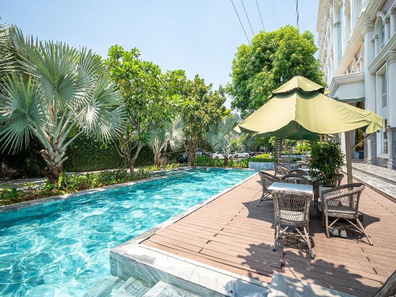 SONATA RESIDENCE image
