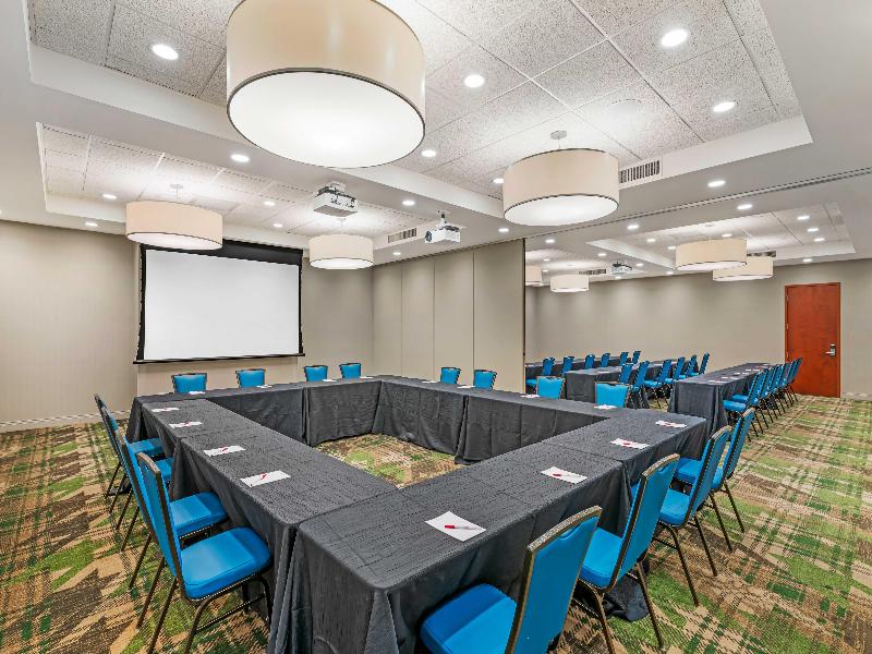 Drury Inn Suites St Louis Brentwood image