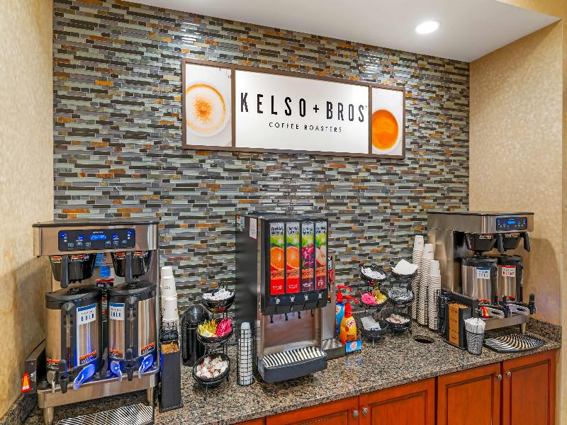 Drury Inn Suites St Louis Brentwood image