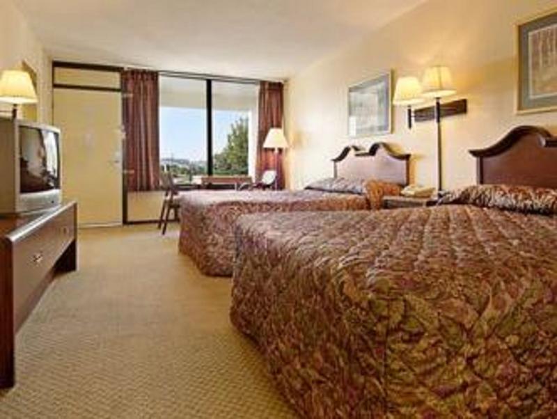 Inn of Loudon image