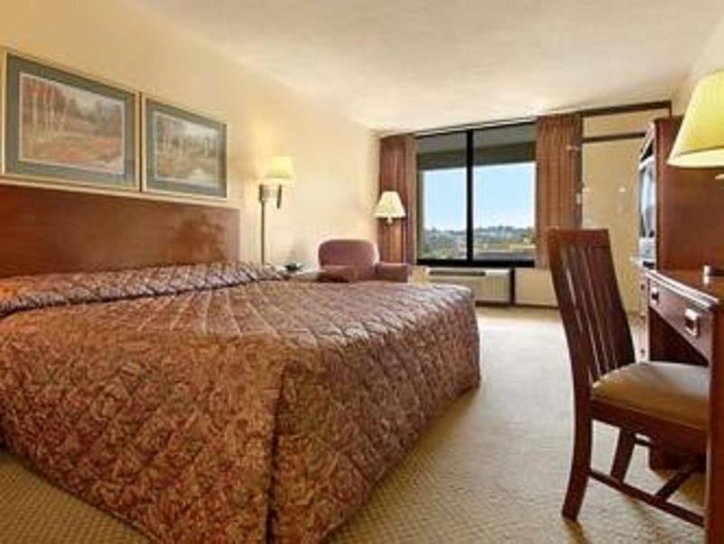 Inn of Loudon image