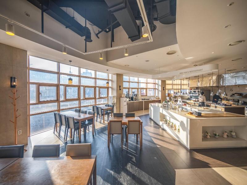 Staz Hotel Ulsan image
