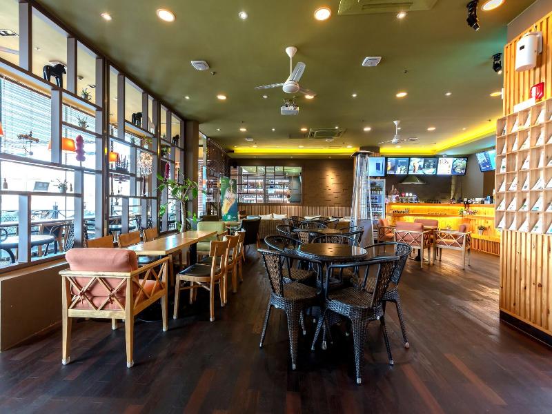BENIKEA STARHILLS HOTEL