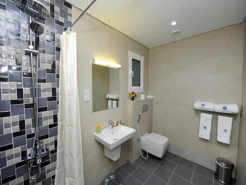 Al Mansour Park Inn Hotel Apartment image