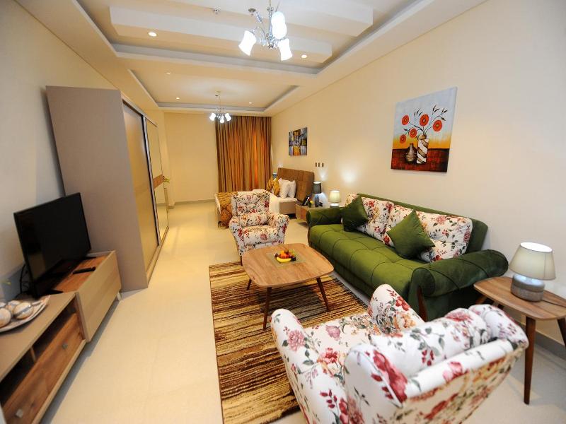Al Mansour Park Inn Hotel Apartment image