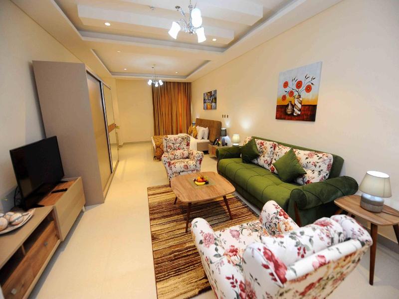 Al Mansour Park Inn Hotel Apartment image