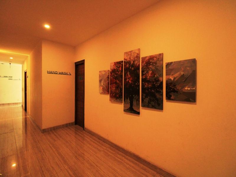 Capital O 18266 Hotel Arunaa Inn image