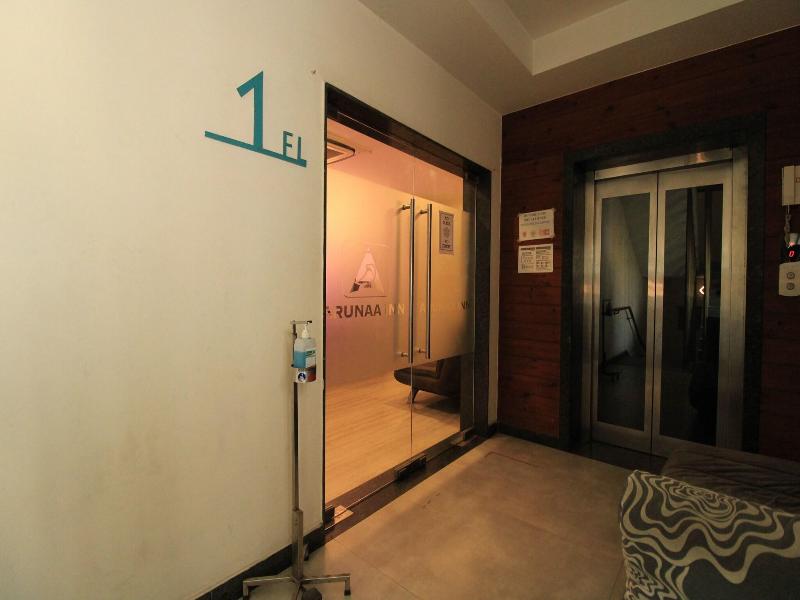 Capital O 18266 Hotel Arunaa Inn image