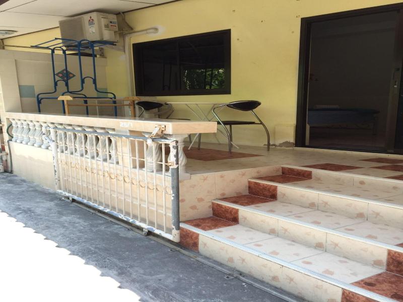 Baan Taweesuk Guest House image