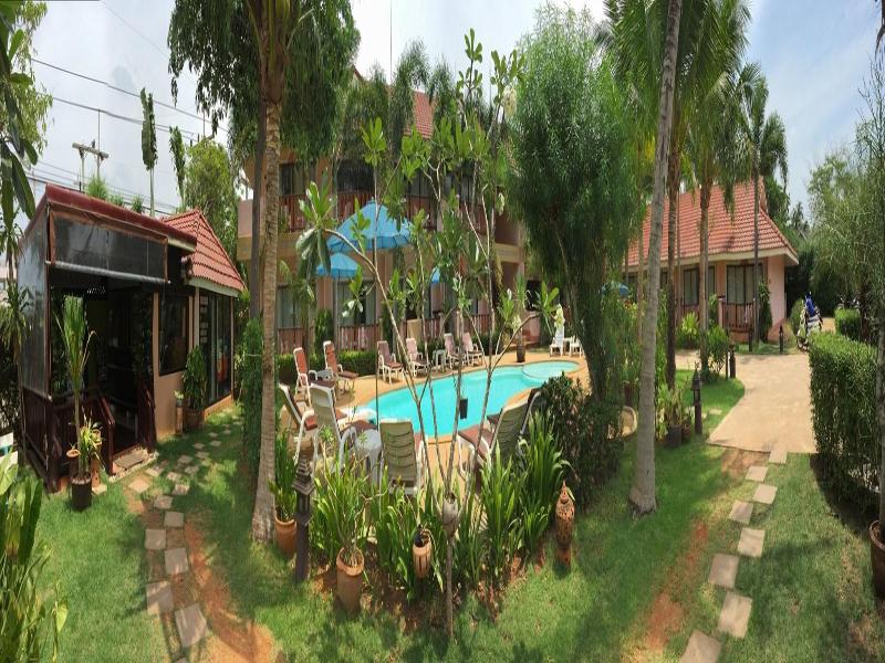 Lanta Seafront Resort