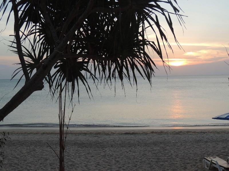 Lanta Seafront Resort