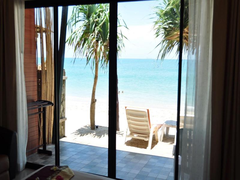Lanta Seafront Resort