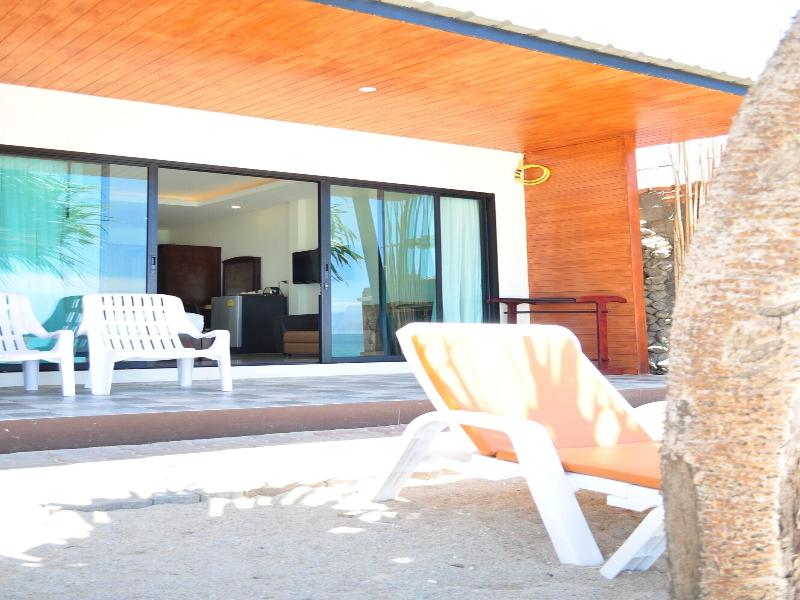 Lanta Seafront Resort