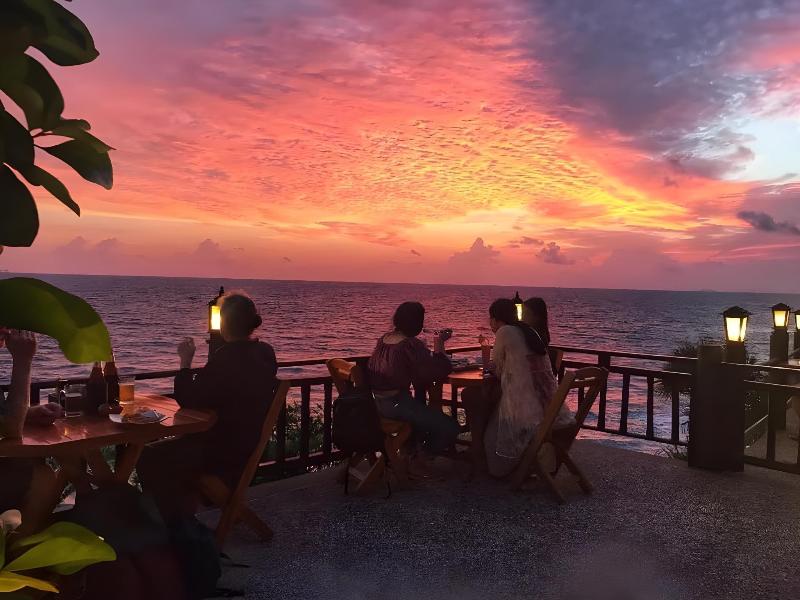 Diamond Cliff Beach Resort image