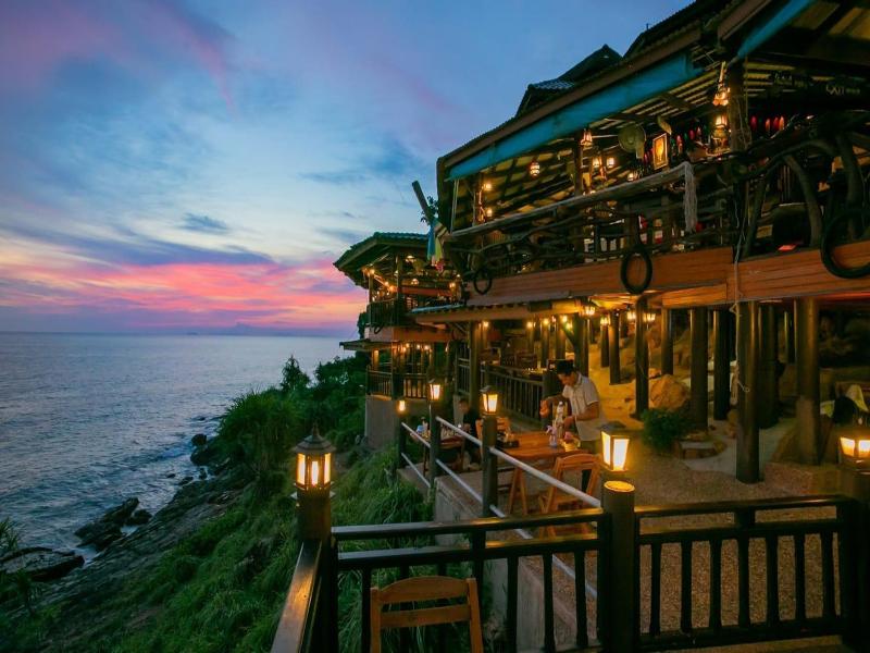 Diamond Cliff Beach Resort image
