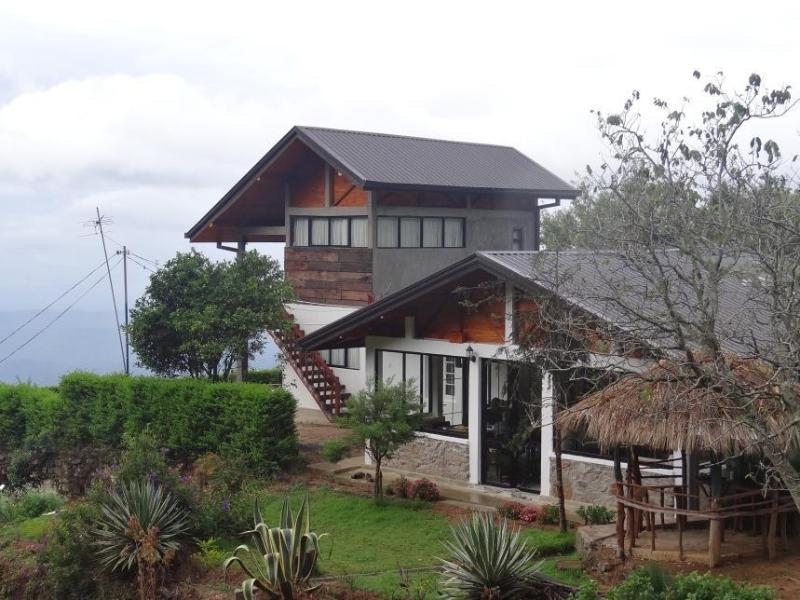Hill Safari Eco Lodge