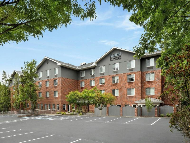 Fairfield Inn Suites Portland South Lake Oswego image