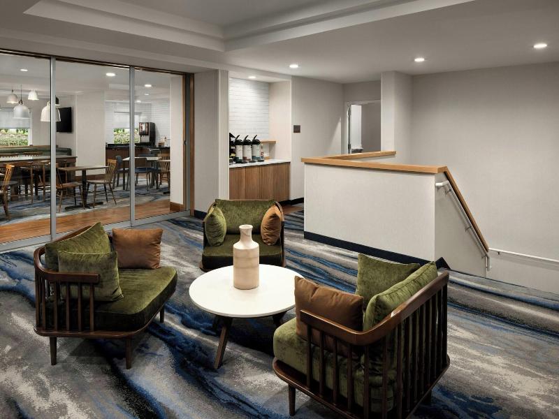 Fairfield Inn Suites Portland South Lake Oswego image