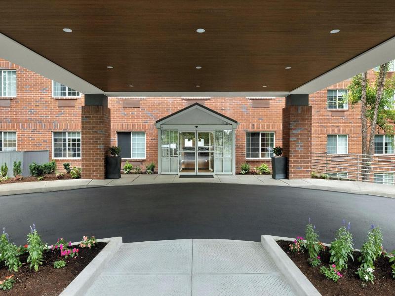 Fairfield Inn Suites Portland South Lake Oswego image